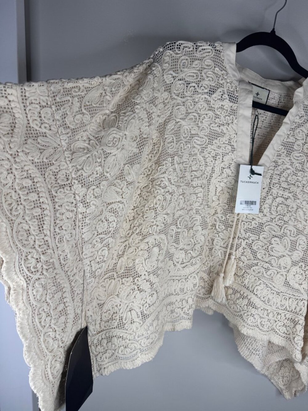 TUCKERNUCK BEACH Tan Lace Apollo Poncho Size M/L Medium Large NWT - Picture 5 of 9